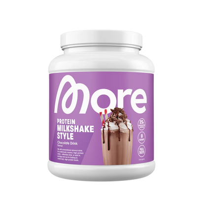 More Protein Milkshake Style Schokoladen-Getränk in einem weißen Becher.