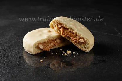 Proteinriegel mit weißer Schokolade und Nussfüllung, ideal für Sportler und Fitnessbegeisterte