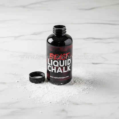 BEAST Liquid Chalk Flasche mit weißem Pulver auf Marmor, ideal für Fitness und Training
