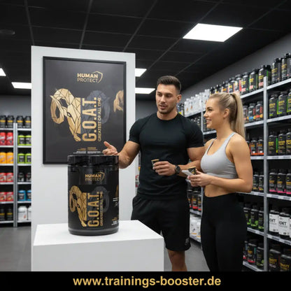 Mann und Frau präsentieren Human Protect G.O.A.T. Sportnahrung im Supplement-Shop.