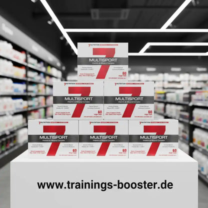 MULTISPORT Vitamin & Mineral Complex in moderner Apotheke präsentiert, ideal für Sportler und Gesundheit