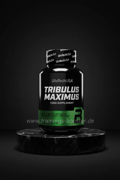 BioTechUSA Tribulus Maximus Nahrungsergänzungsmittel mit Tribulus-Extrakt auf schwarzem Marmorsockel